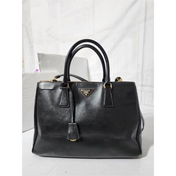 Authentic PRADA Saffiano Medium Galleria Double Zip Tote Black - Picture 1 of 14